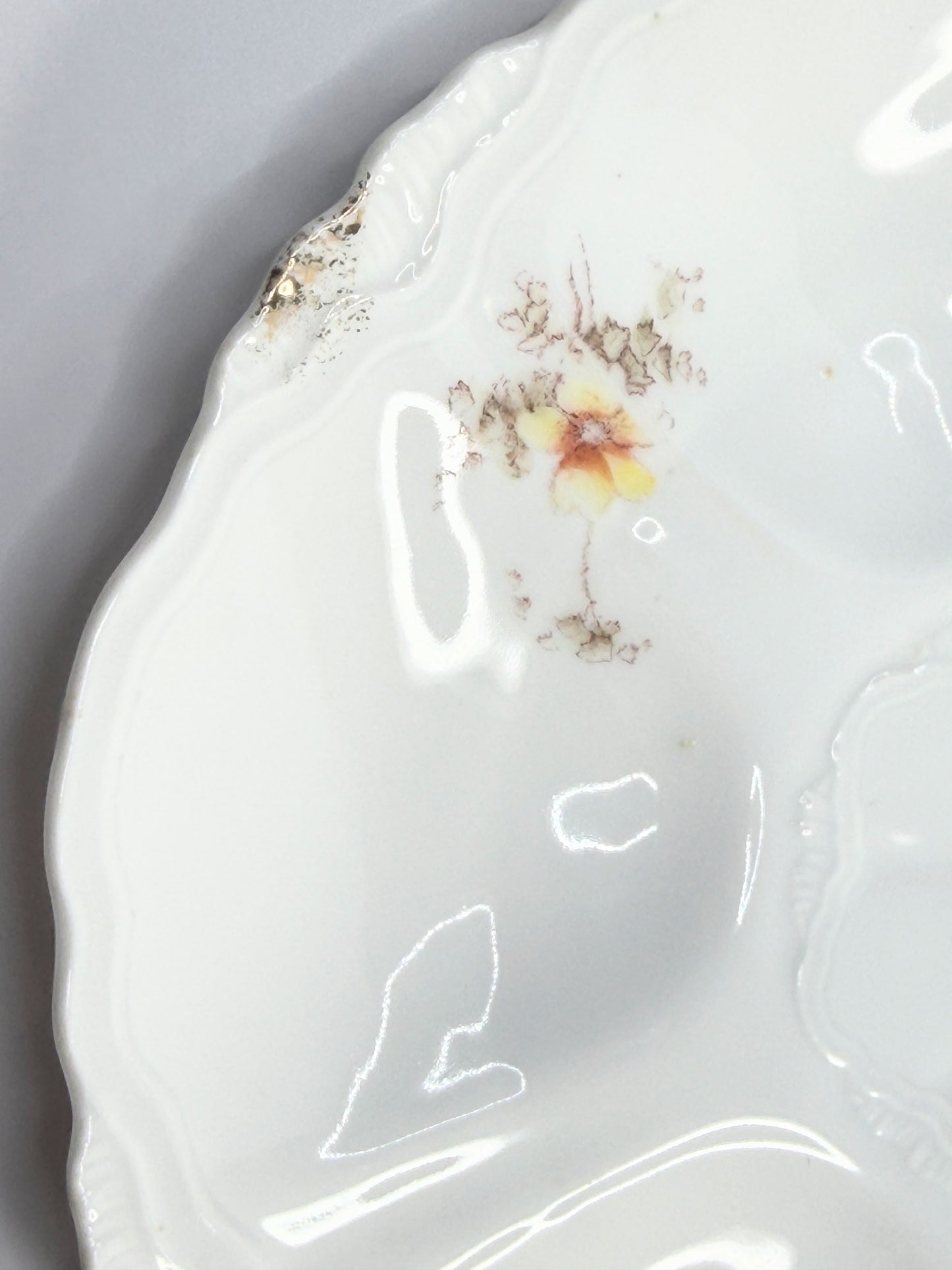 Antique Porcelain Oyster Plate Floral gold dabbed Scalloped Rim 8.5 Inch A756