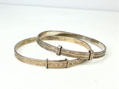 Vintage British Silver Adjustable Engraved Bangle Bracelets Pair 12.7g JR1943