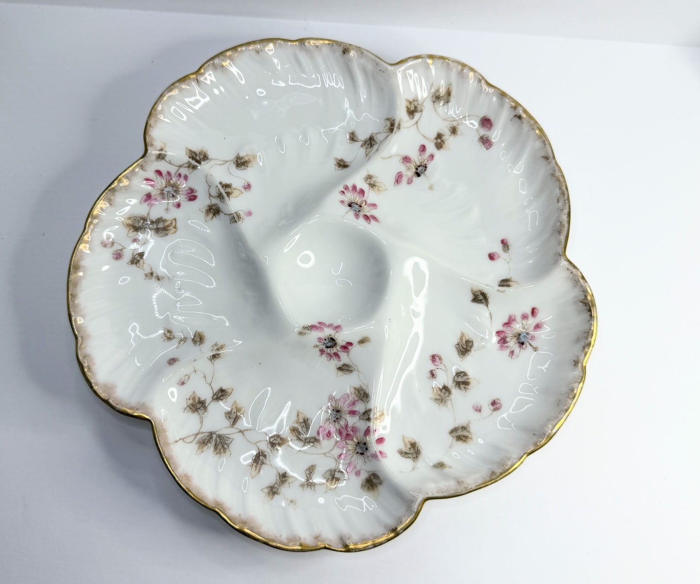 Charles Field Haviland Limoges Oyster Plate 8.5” Gold-Edged Pink Blossoms A759