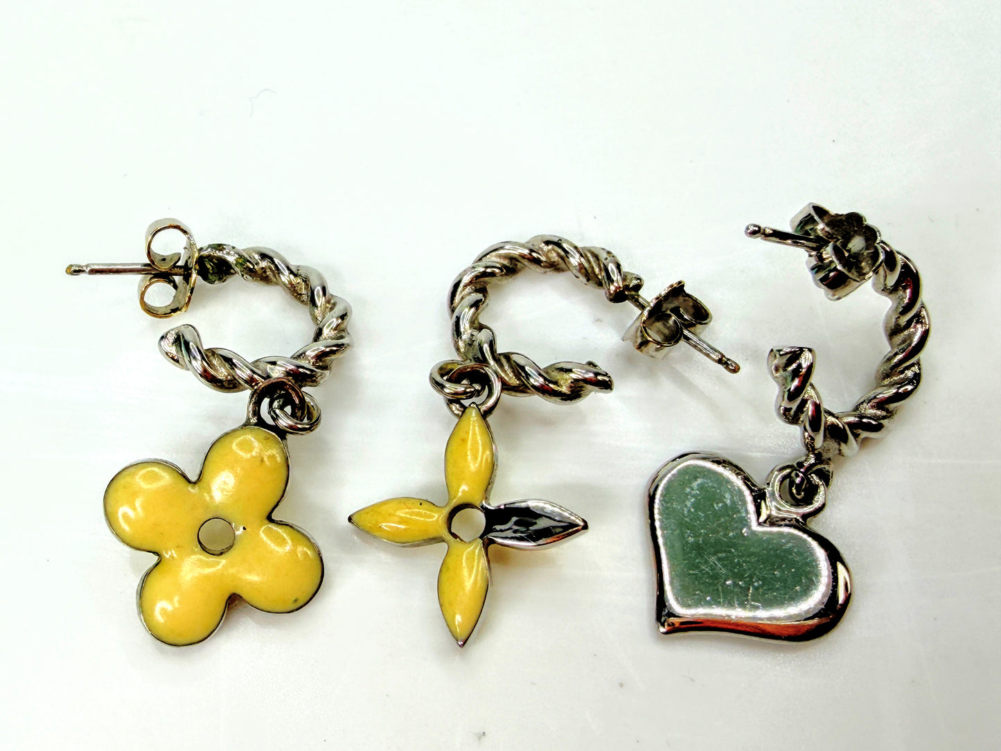 Vintage Louis Vuitton Sweet Monogram 3-Piece Heart Flower Hoop Earrings HS851