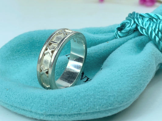 Tiffany & Co. Vintage sterling silver Atlas 6mm Band size 7.25 5.7grams