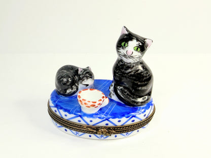 Peint Main Limoges Cat & Kitten Trinket Box Mouse Clasp Hand Painted A763