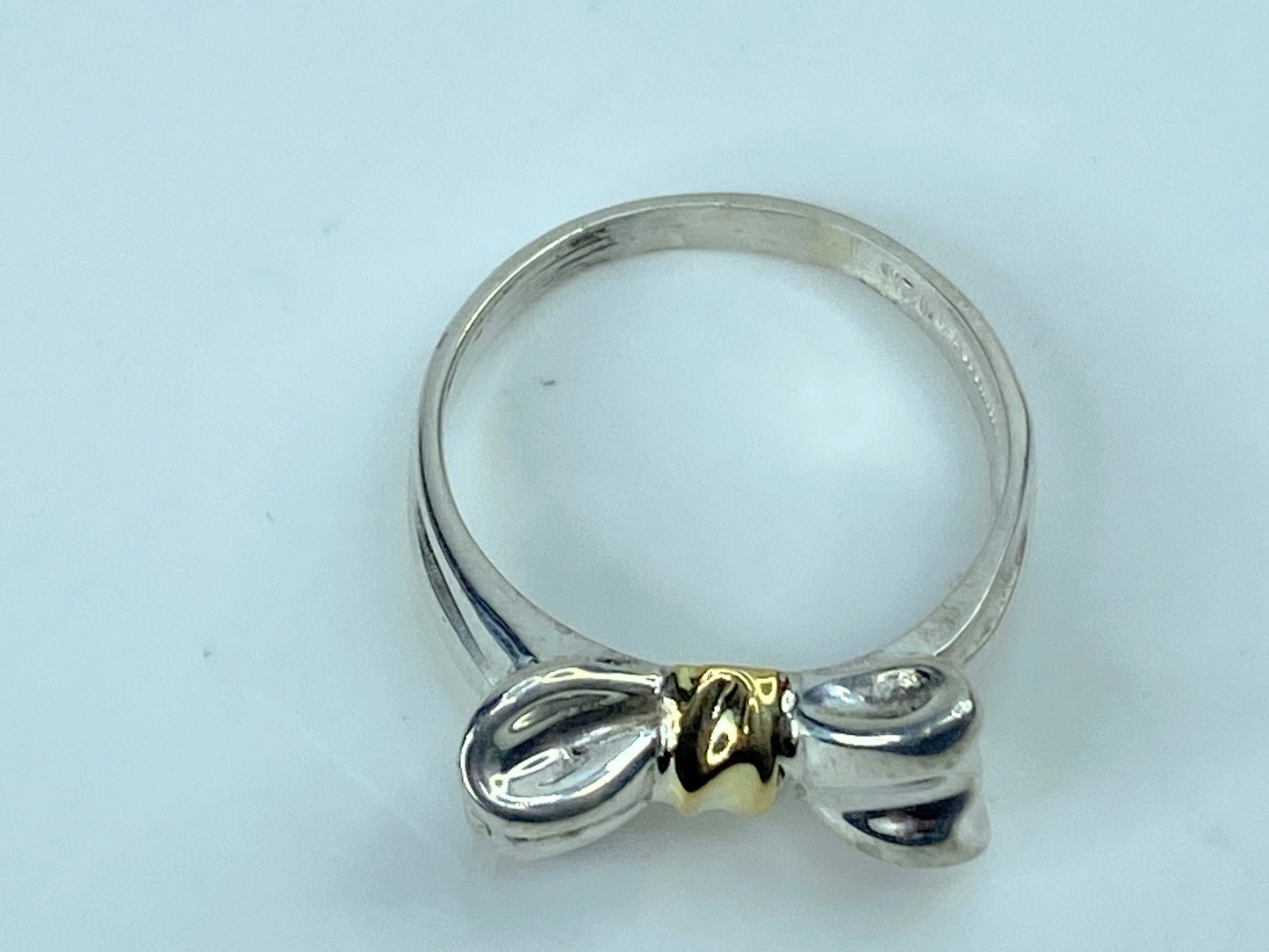 Tiffany & Co. 18K Yellow Gold and Sterling Silver Bow Ring Size 7 3.8g JR739