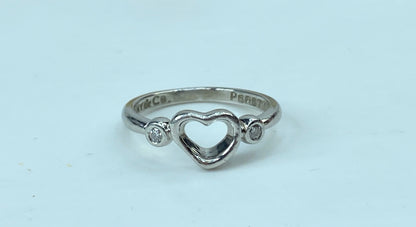 Tiffany & Co ring. "Open heart" in Platinum 950 and diamonds s6 3.7g JR740