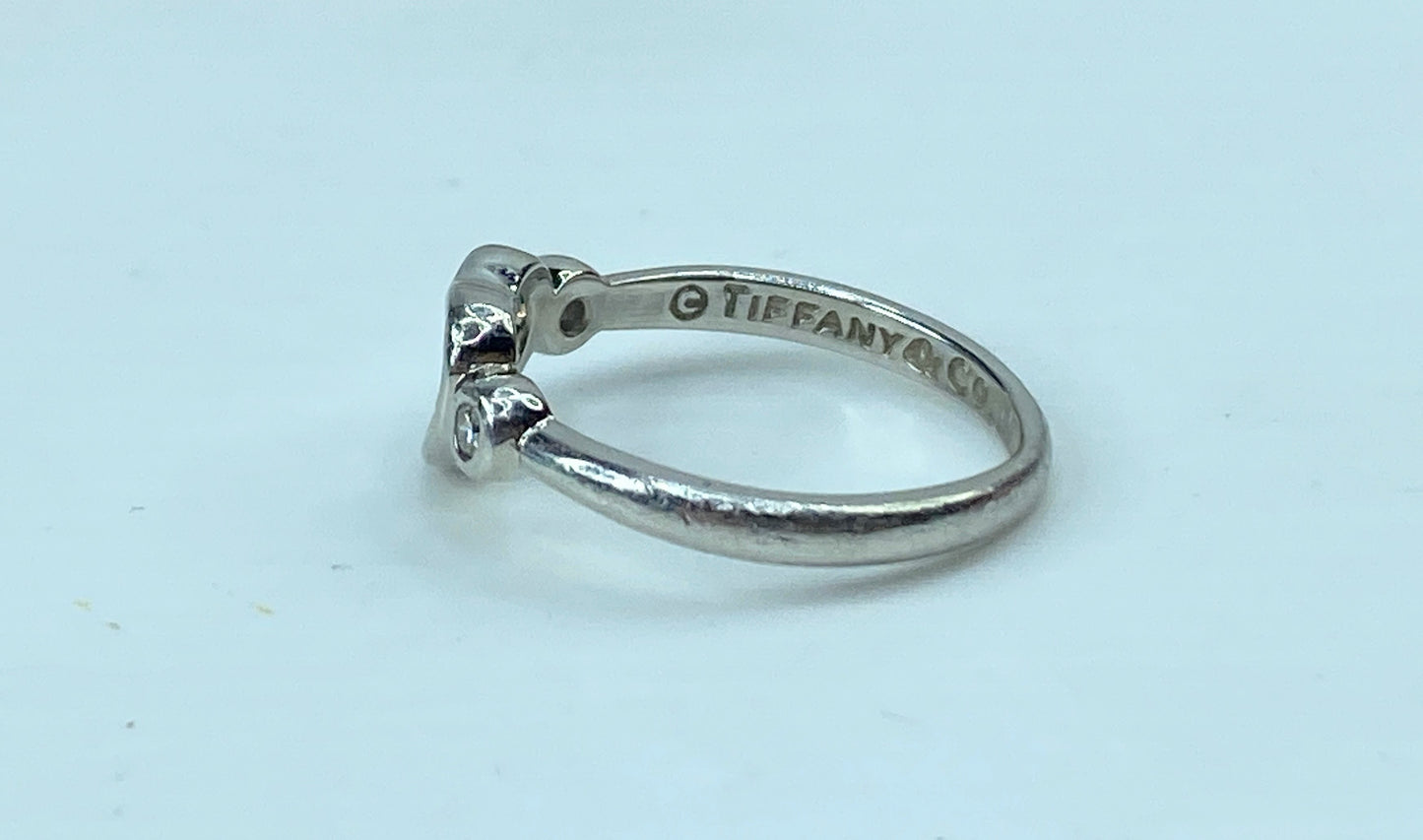 Tiffany & Co ring. "Open heart" in Platinum 950 and diamonds s6 3.7g JR740