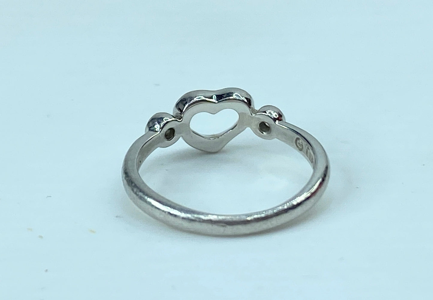 Tiffany & Co ring. "Open heart" in Platinum 950 and diamonds s6 3.7g JR740