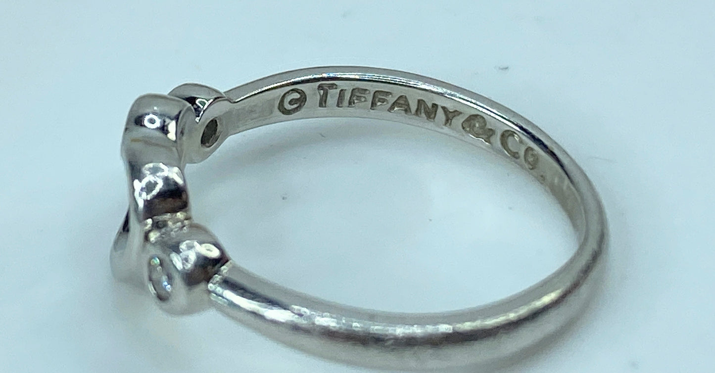 Tiffany & Co ring. "Open heart" in Platinum 950 and diamonds s6 3.7g JR740