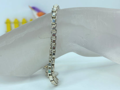 Tiffany & Co ring. "Open heart" in Platinum 950 and diamonds s6 3.7g JR740