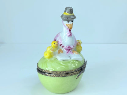 Limoges France Peint Main Mother Goose & gosling trinket box A42