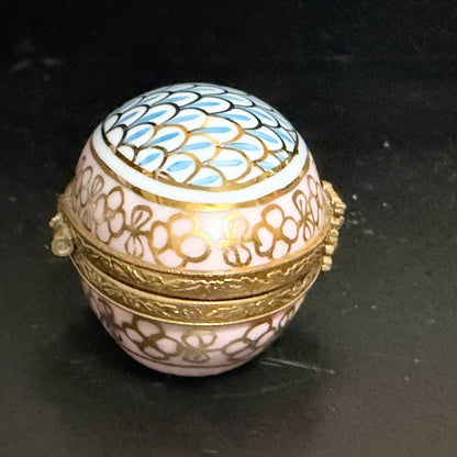 Limoges Hand Painted Porcelain Trinket Box Floral Basket Clasp A778