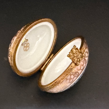 Limoges Hand Painted Porcelain Trinket Box Floral Basket Clasp A778
