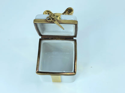 La Gloriette Limoges Gift box golden ribbon Scissor clasp trinket A46