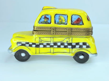 Limoges Peint Main Yellow Taxi Cab passengers trinket box A52