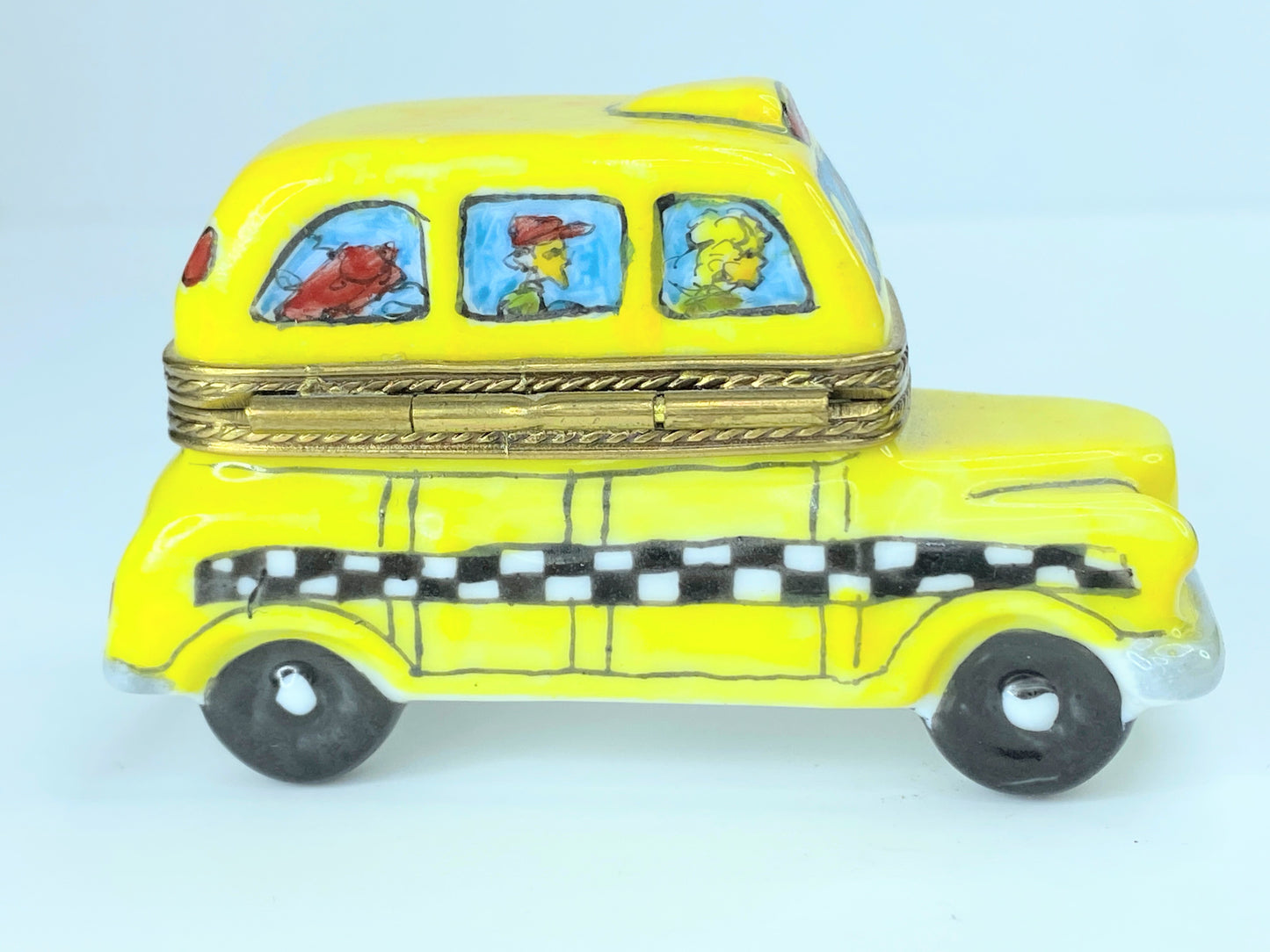 Limoges Peint Main Yellow Taxi Cab passengers trinket box A52