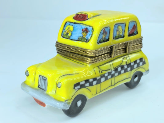 Limoges Peint Main Yellow Taxi Cab passengers trinket box A52