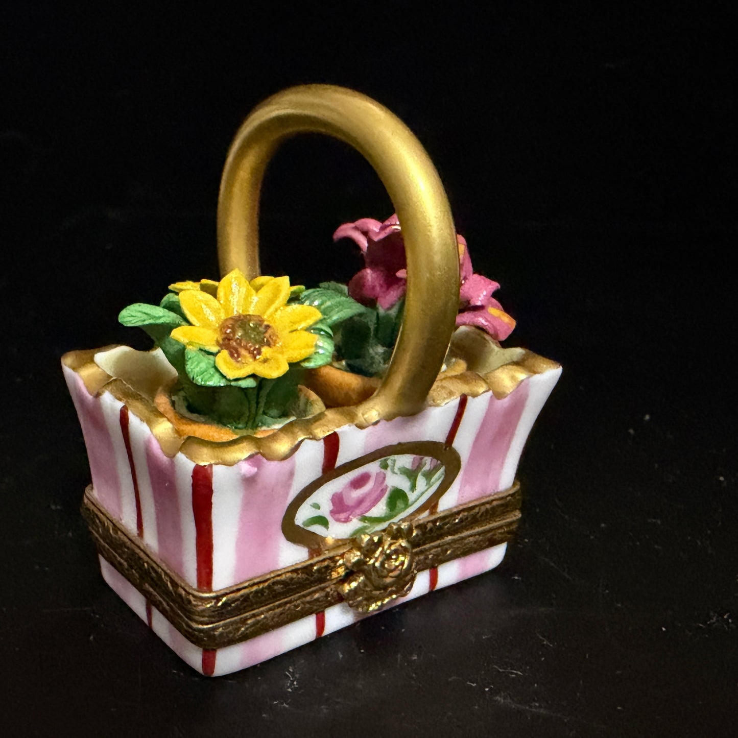 Vintage Peint Main Limoges France Handbag Trinket Box Rose Clasp Signed A784