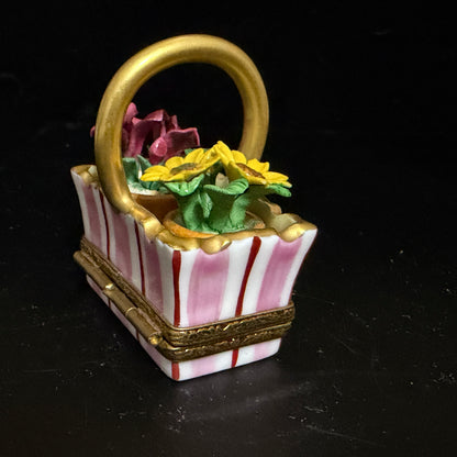 Vintage Peint Main Limoges France Handbag Trinket Box Rose Clasp Signed A784