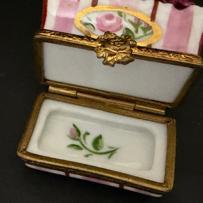 Vintage Peint Main Limoges France Handbag Trinket Box Rose Clasp Signed A784