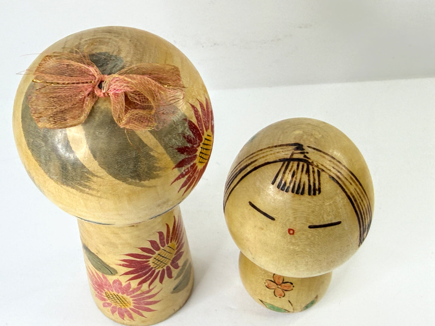 Vintage Japanese Kokeshi Doll Pair Hand Painted Floral Wood Figures A1220