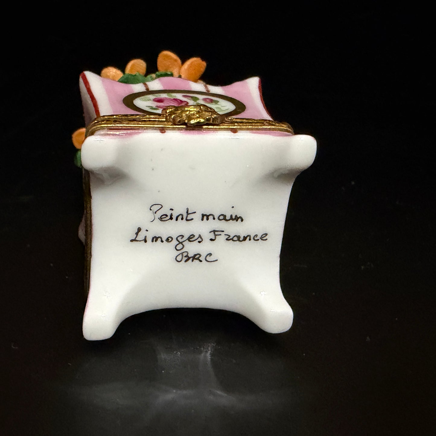 Limoges Peint Main Floral Planter Trinket Box Rose Clasp BRC France A786