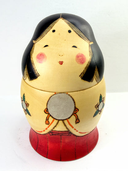 Sansaku Sekiguchi 関口三作 Title: Okame おかめ / 阿亀 Sosaku Kokeshi with Doll Box A1208