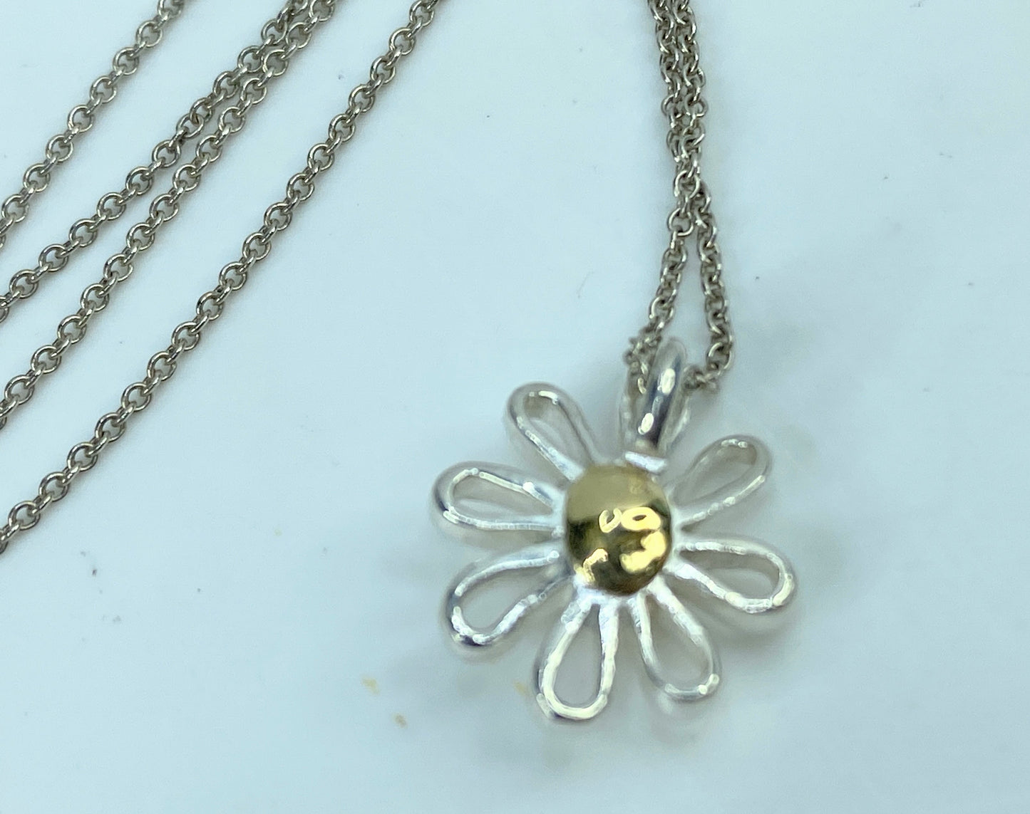 Tiffany & Co Paloma Picasso Daisy 18K Sterling Flower pendant Necklace 16"JR756