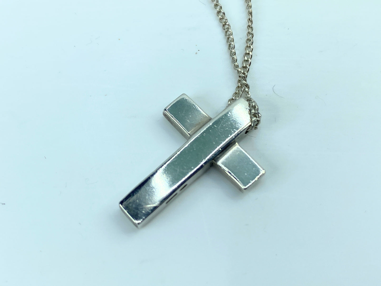 Gucci Vintage Sterling Silver Cross Pendant Unisex Necklace JR757