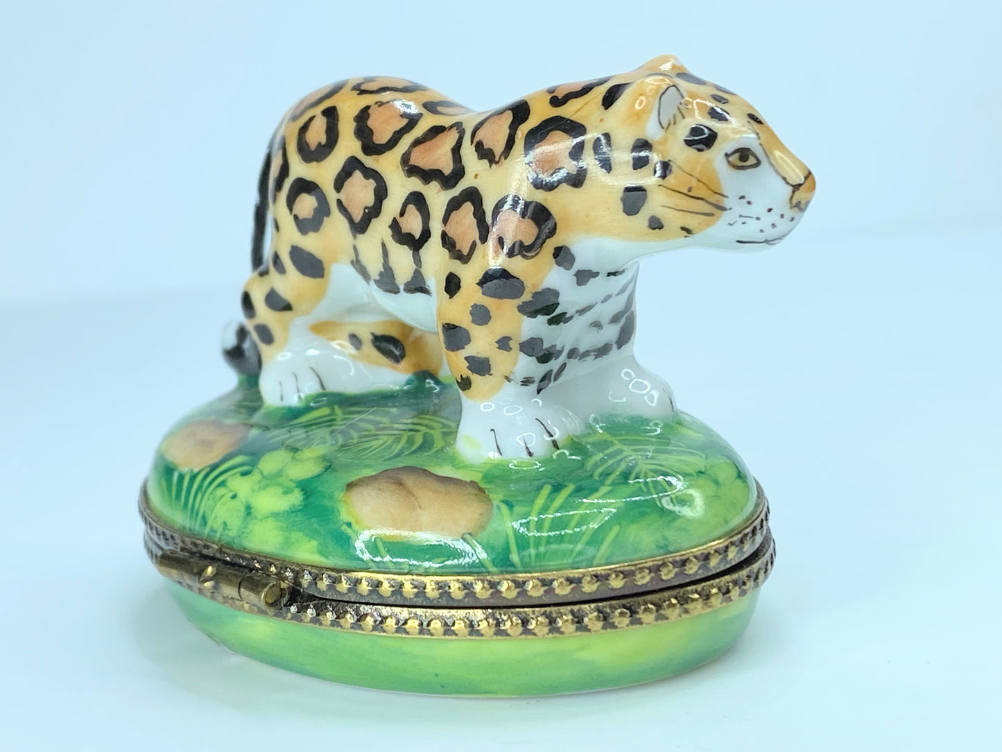 Limoges France Rochard Leopard (Cub) on pasture hinged trinket box A50