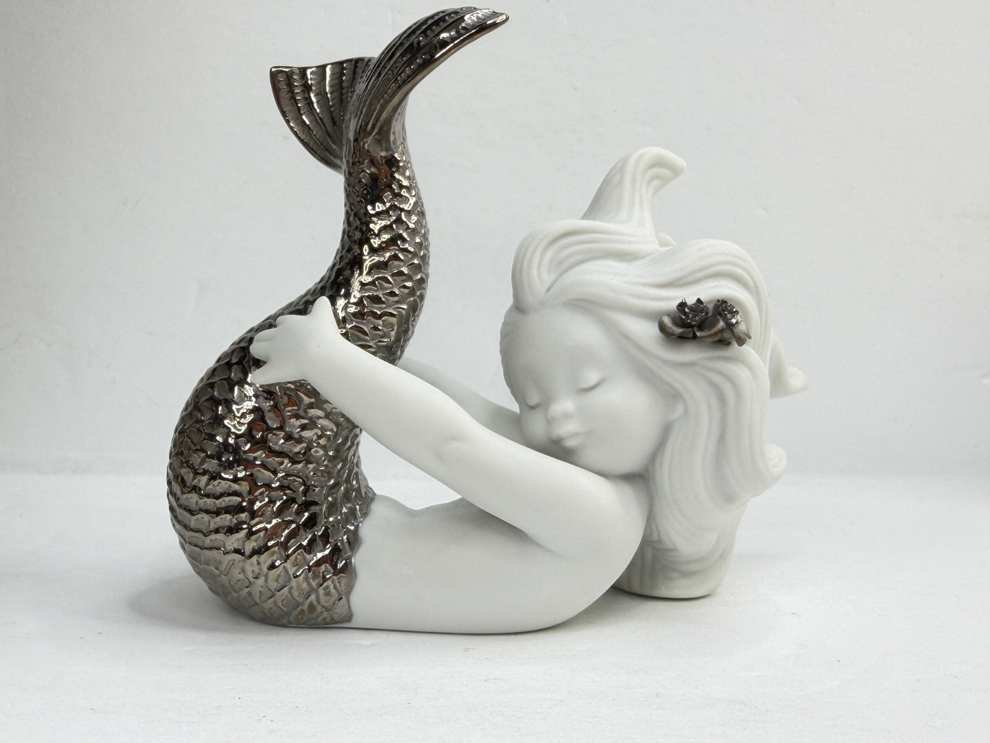 Lladró "Playing at Sea" Mermaid Silver Lustre Porcelain Figurine 01008545 A1223