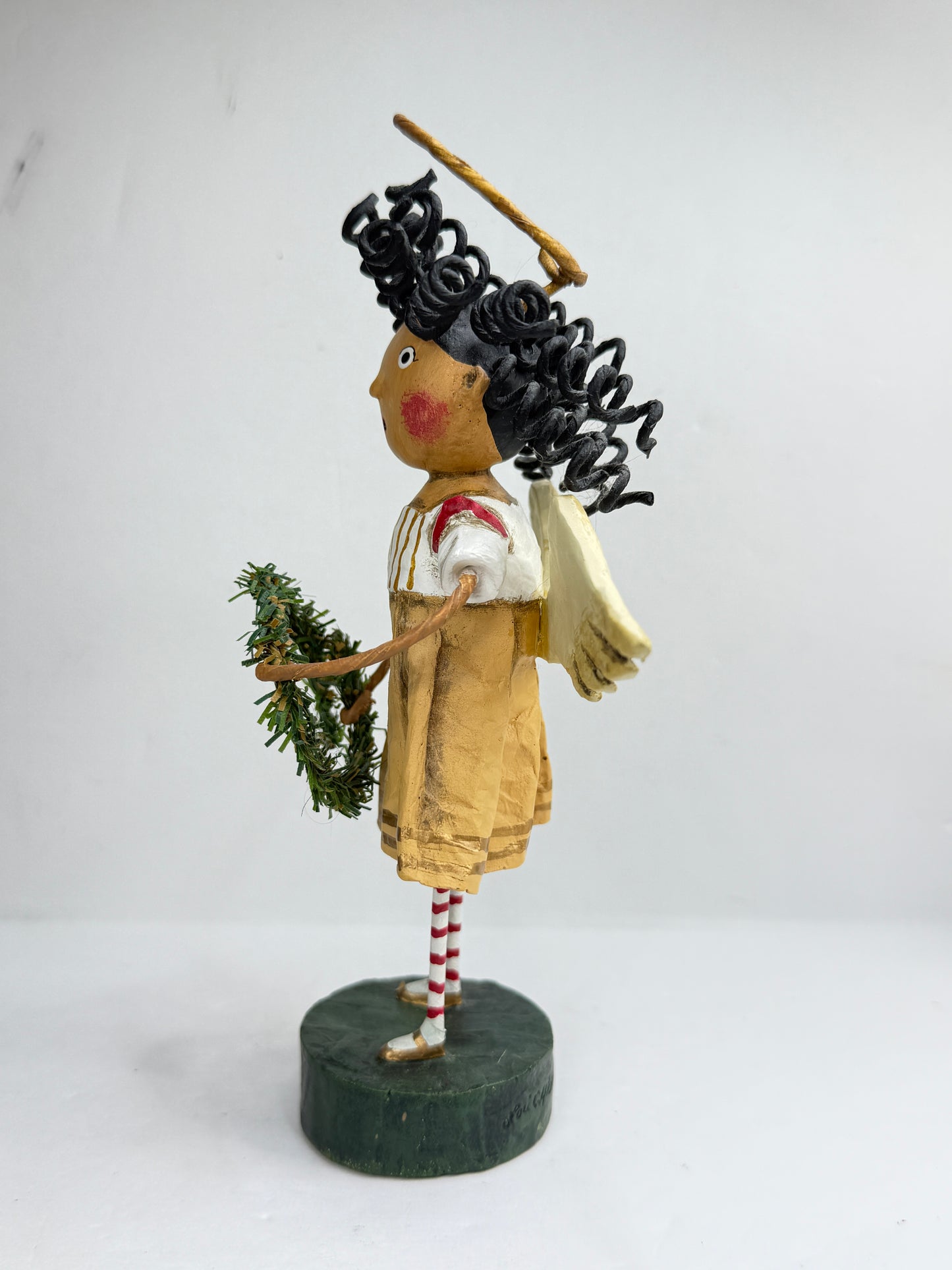 Lori Mitchell Seasons Greetings Christmas Angel Wreath Figurine ESC 11172 XN