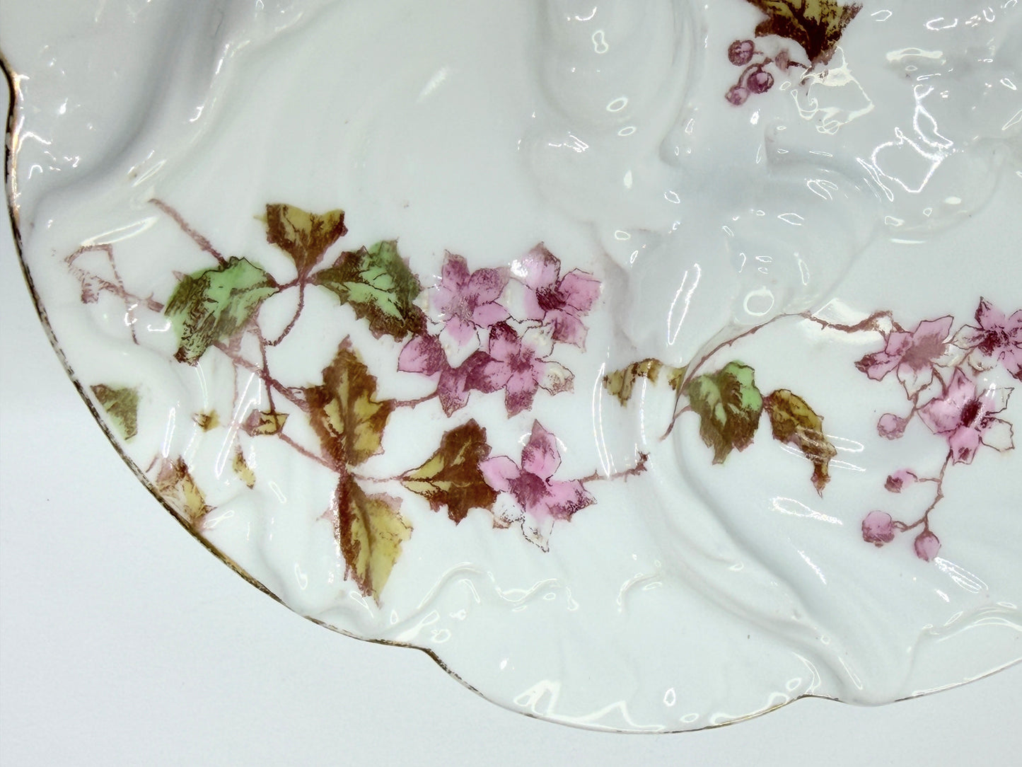 Antique Limoges Floral Oyster Plate Molded White Ground 7.5 Inch mint A796