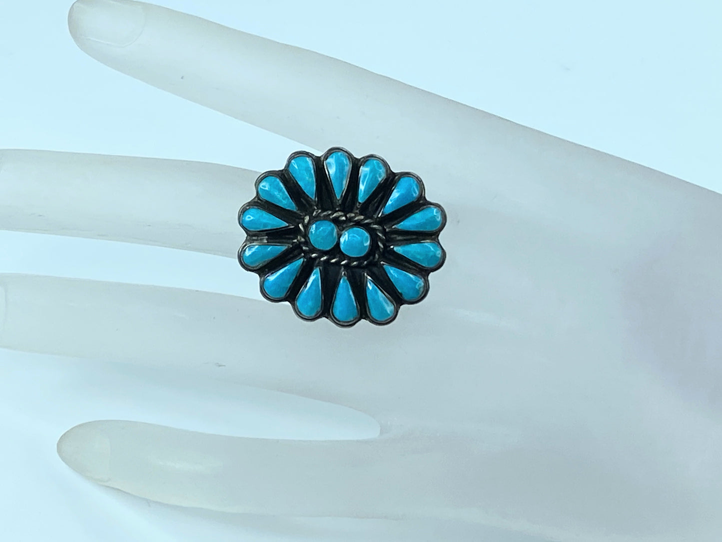 Zuni Petit Point Turquoise Sterling Handmade Ring JR8986