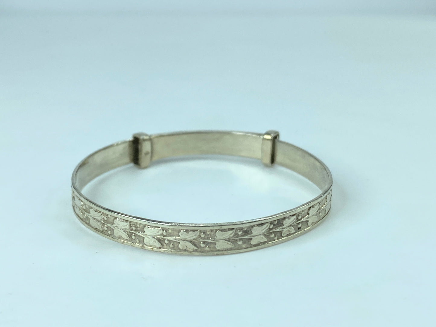 Handmade Sterling Silver 5.2mm Floral expandable children bangle 4.75" 6g JR802
