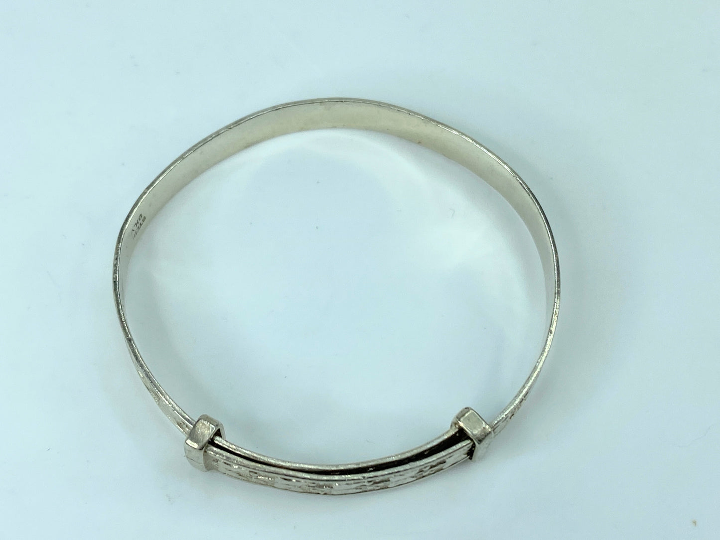 Handmade Sterling Silver 5.2mm Floral expandable children bangle 4.75" 6g JR802