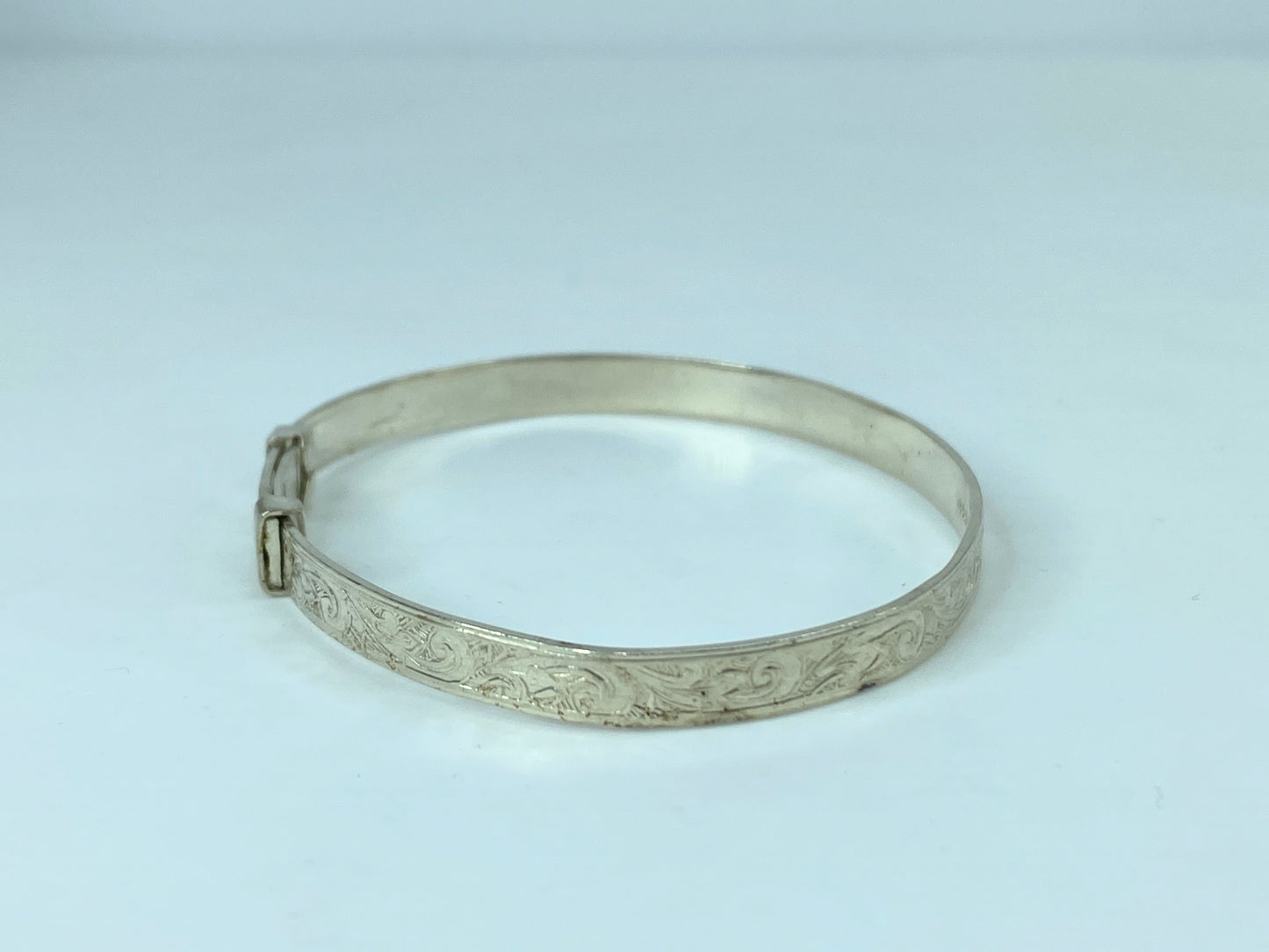 c1930's Sterling Silver 4.4mm Floral expandable children bangle 5.5" 5.1g JR814