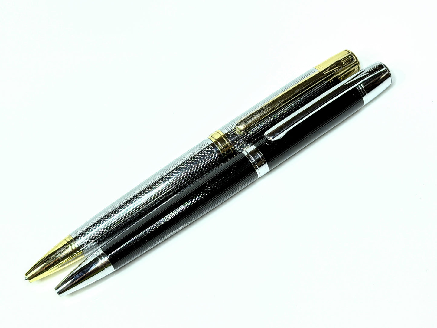 Vintage Bill Blass BB Logo Ballpoint Pens Black Silver Pair SS411