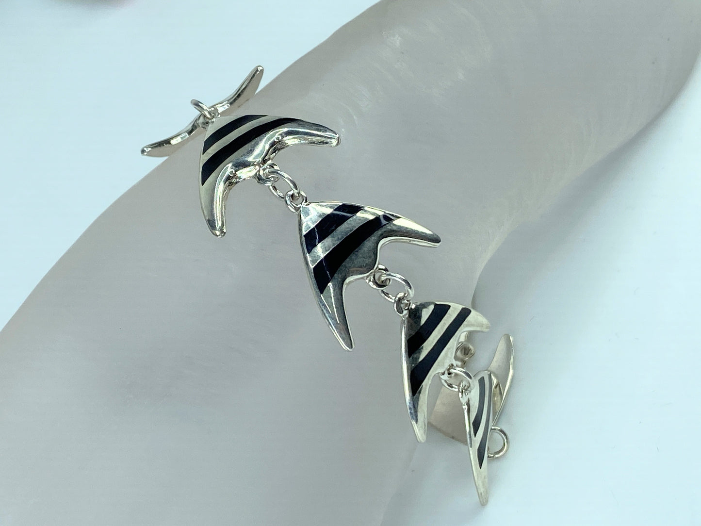 Meka sterling silver Enamel Angel Fish bracelet Rare Danish jewelry 7.5" JR275