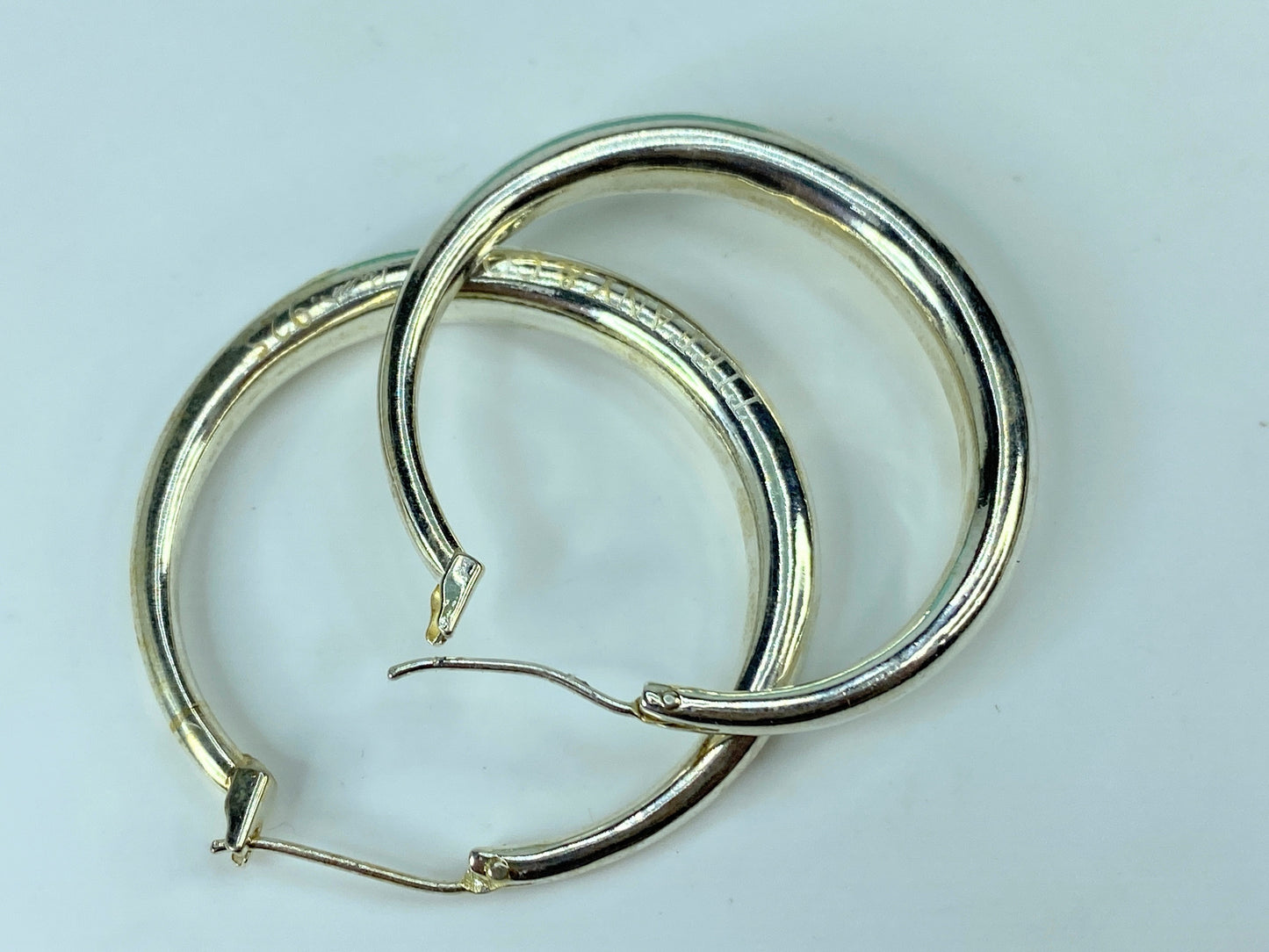 Tiffany & Co Sterling Elsa Peretti Graduated Hoop Wired pierced earrings JR807