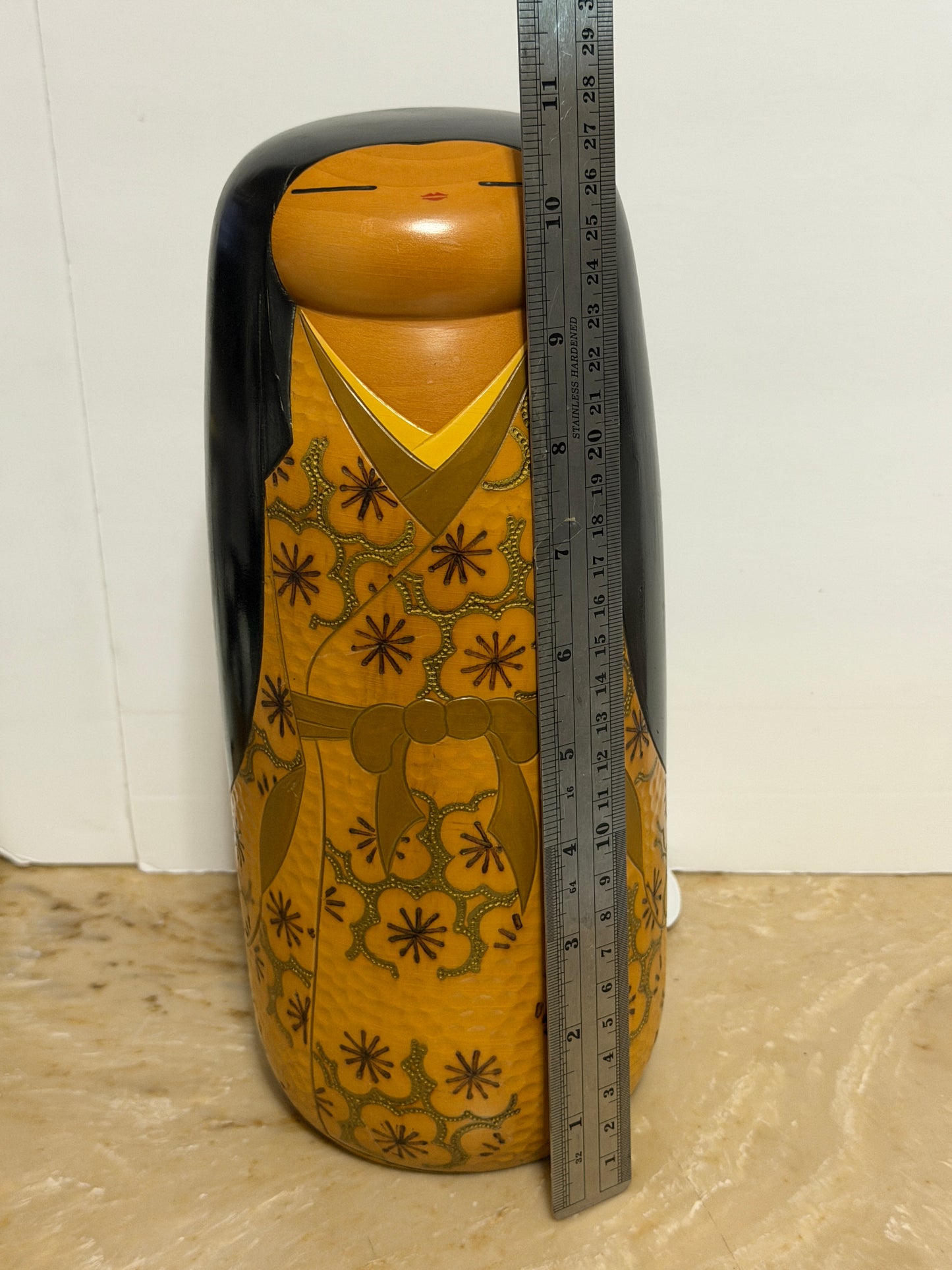 Award winning Yoshida Takashi吉田多加志 Sosaku Kokeshi Title: Kasugano 春日野 Doll A1222