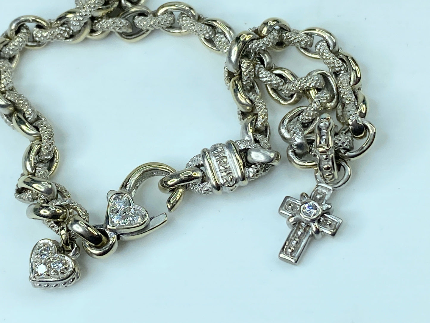 Judith Ripka 18K white gold Diamond cable link CROSS HEART necklace 52.8g JR812