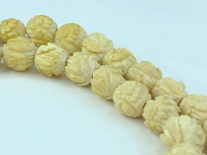 Antique deep hand carved 20mm Peony graduated Resin bead necklace 48g 18" GS555