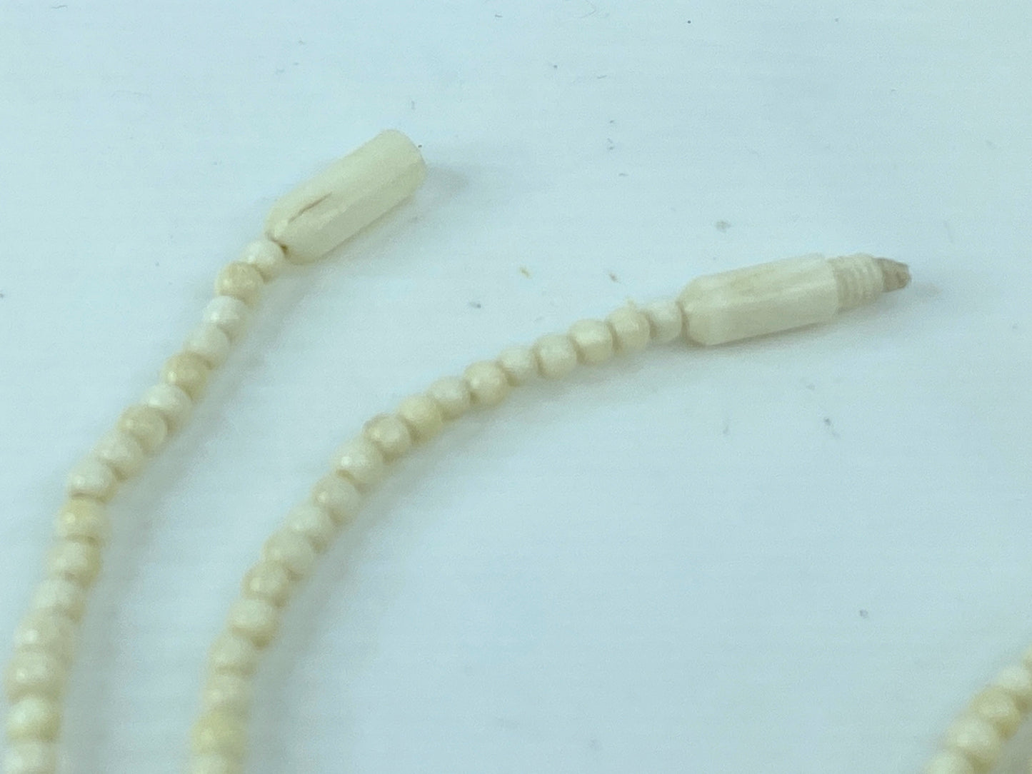 Antique Carved, Fine Resin Cabbage Rose Pendant & Bead Necklace 67g GS556