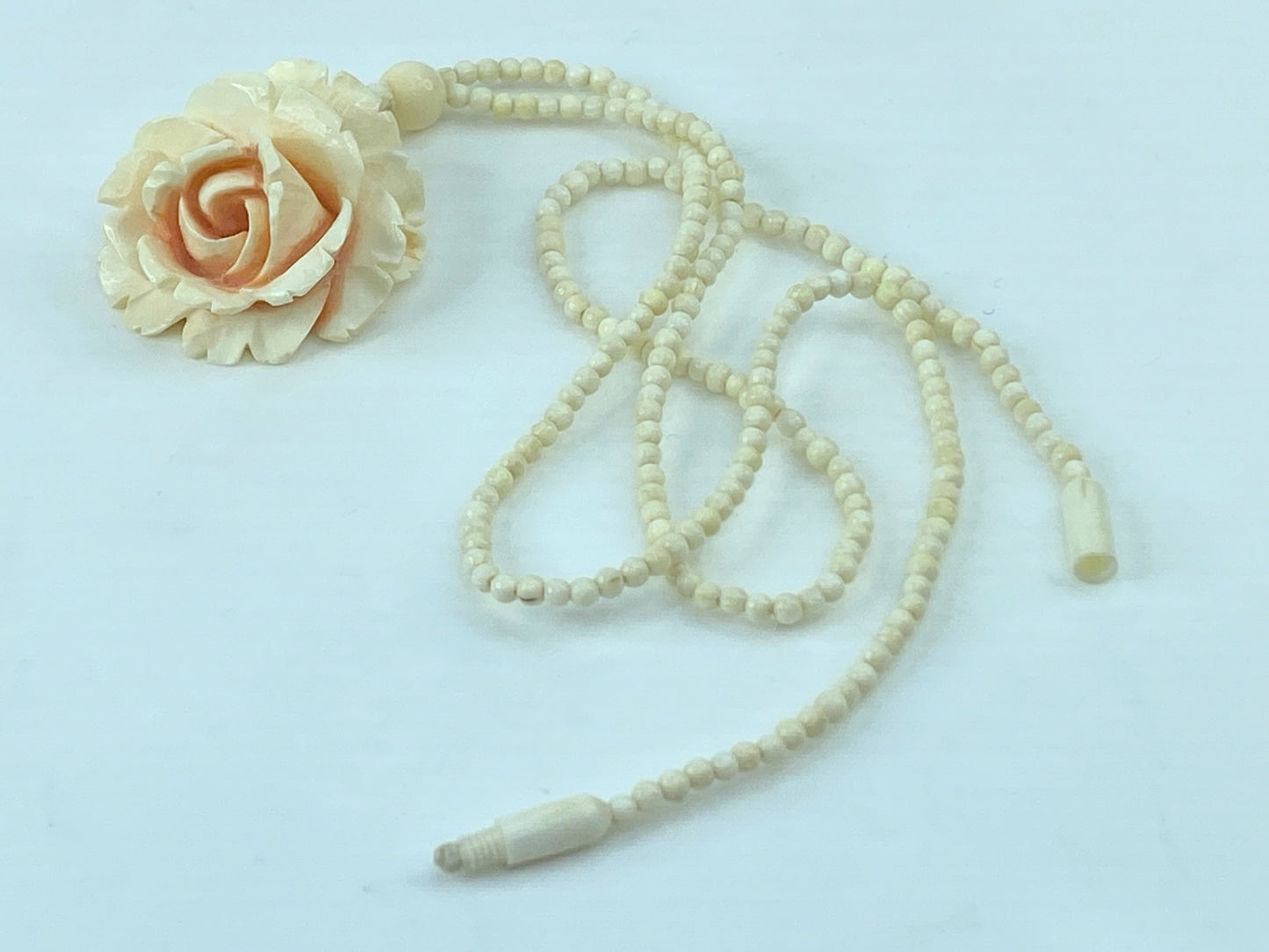 Antique Carved, Fine Resin Cabbage Rose Pendant & Bead Necklace 67g GS556