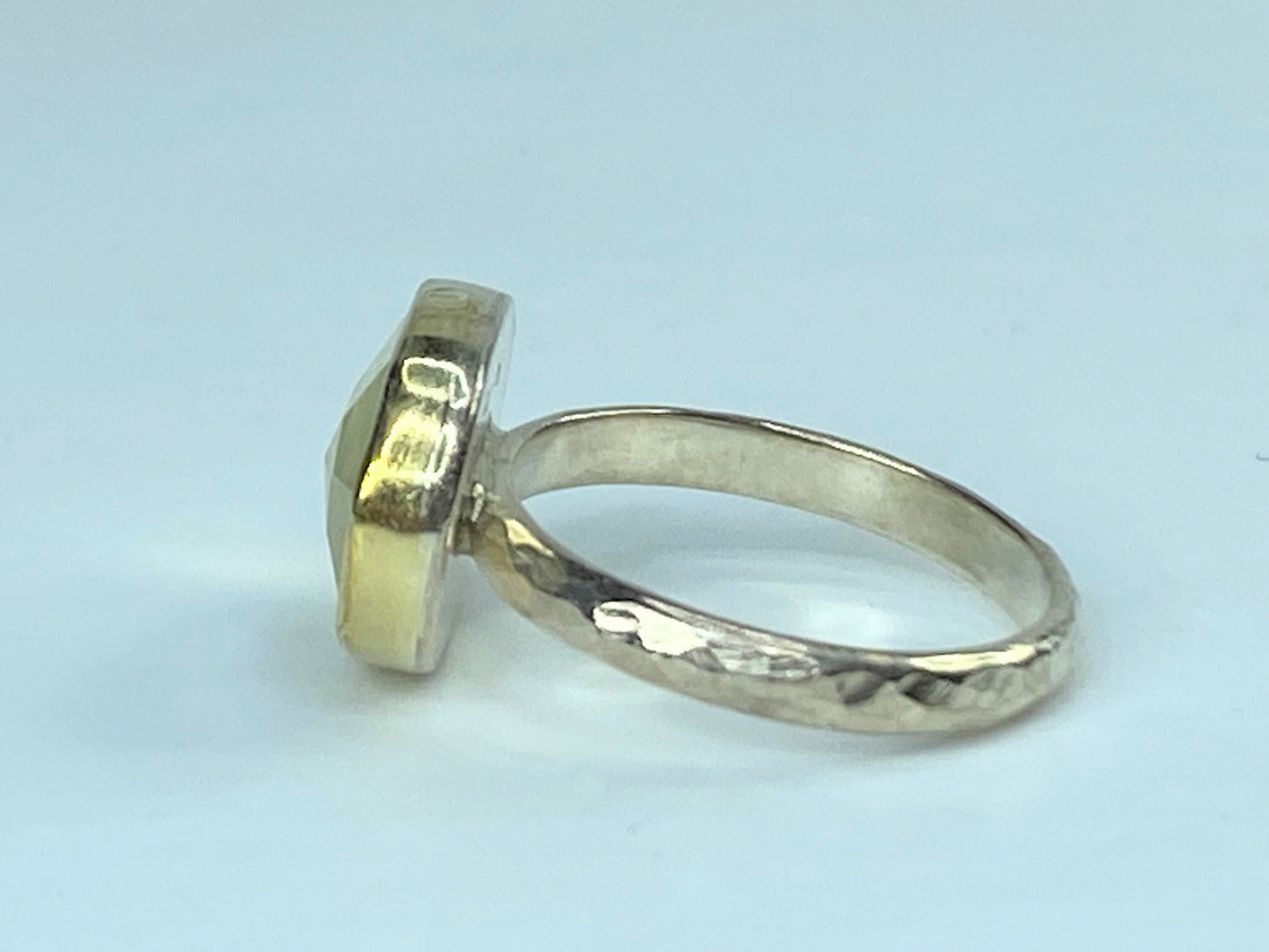 Topaz ring, lemon Topaz oval bicolor sterling Silver hammer shank s6 3.5g JR782