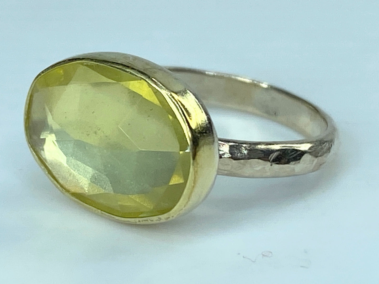 Topaz ring, lemon Topaz oval bicolor sterling Silver hammer shank s6 3.5g JR782