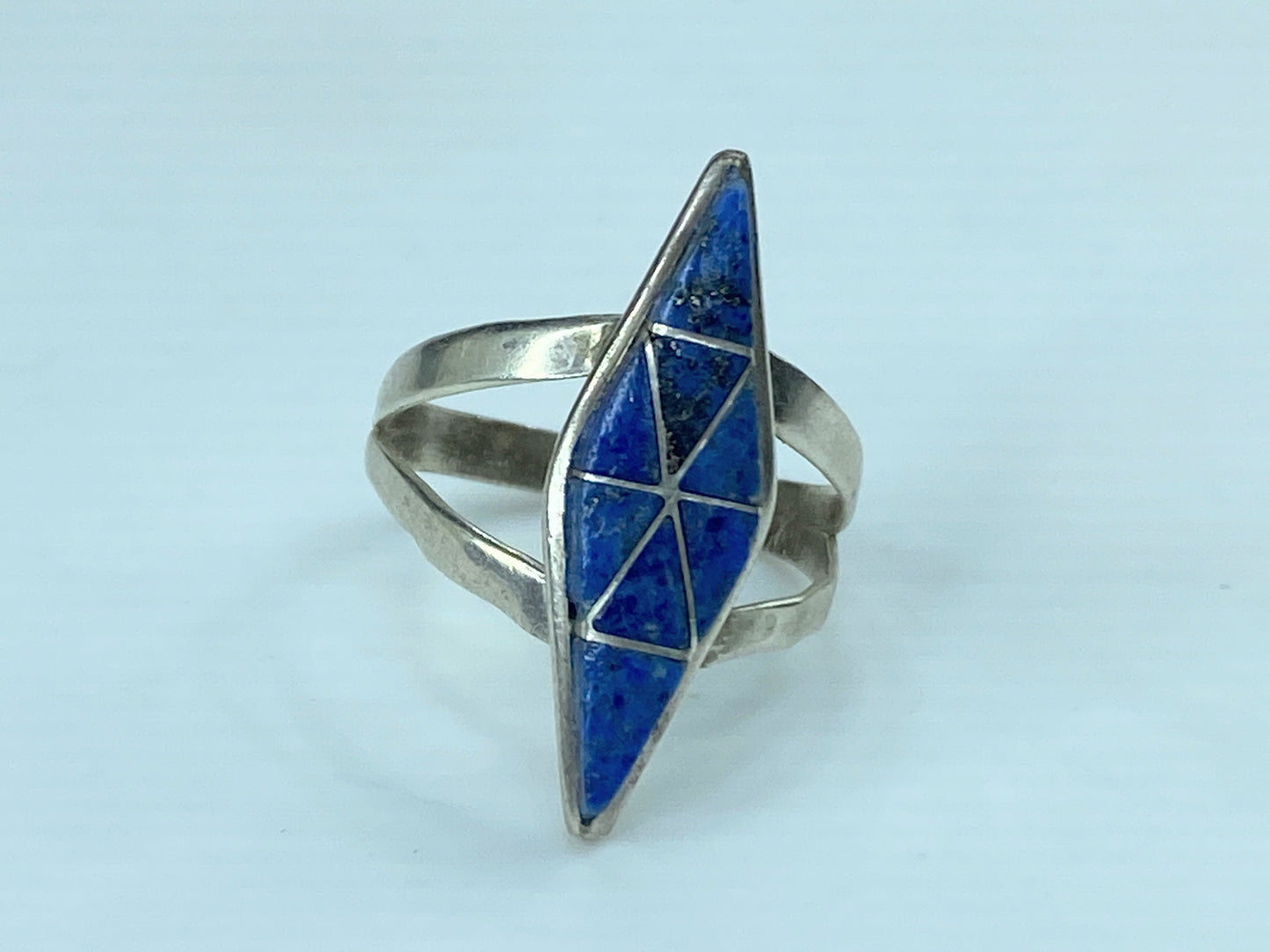 Signed DLY Sterling Silver and Denim Lapis ring 2.9g s6.75 JR760