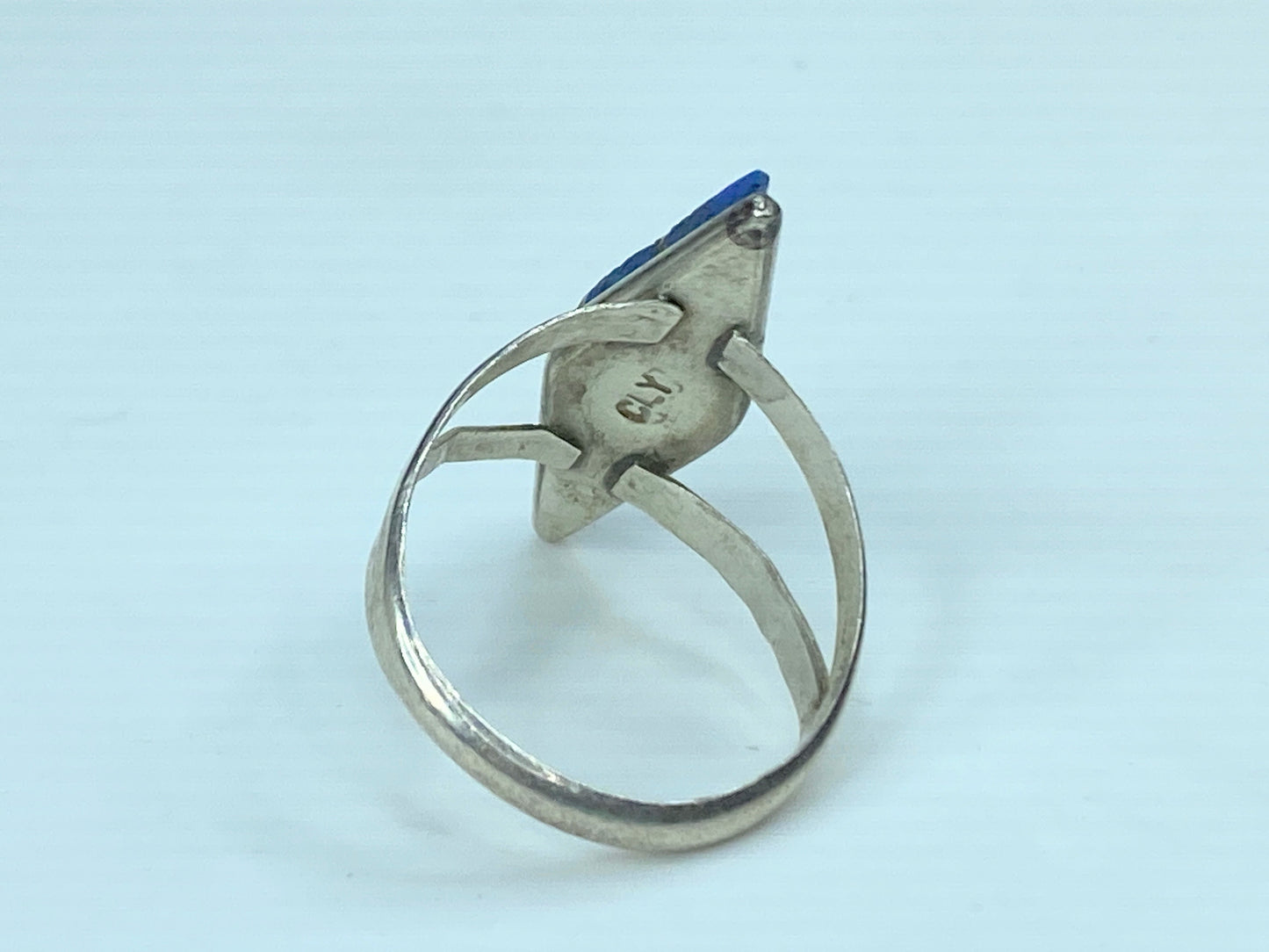 Signed DLY Sterling Silver and Denim Lapis ring 2.9g s6.75 JR760