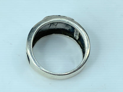 Signed Zuni 925 Sterling Silver Onyx Carved Spiral Design ring JR762