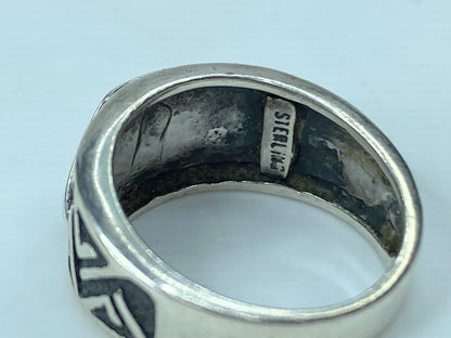 Signed Zuni 925 Sterling Silver Onyx Carved Spiral Design ring JR762
