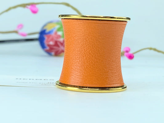 Hermès Ring Orange Metal Scarf Ring Hermes Gold in box GS390